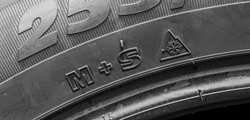 Oznaczenie M+S na oponie